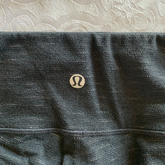Lululemon Capri leggings - Picture 8 of 16